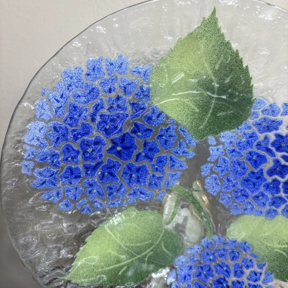 2 Gorgeous Vintage Syderstricker Fused Glass Hydrangea Luncheon‎ Plate 8.5